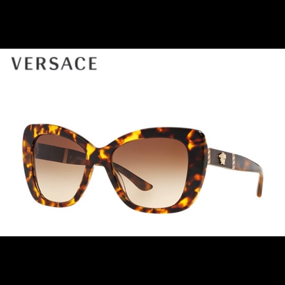 Versace Accessories - 💥SALE💥Perfect Gift 🎁😍Versace Women Sunglasses